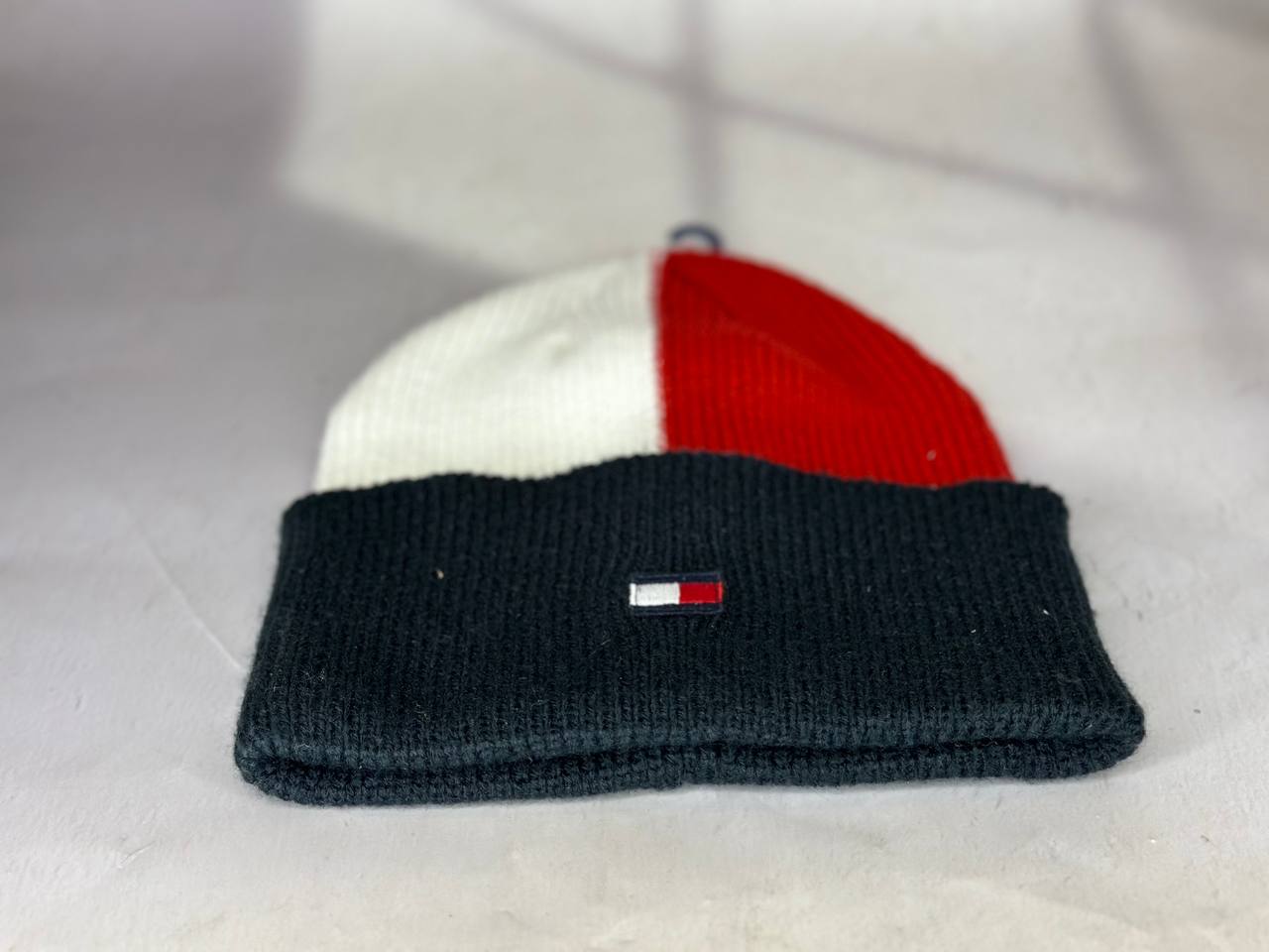 Tommy Hilfiger hat
