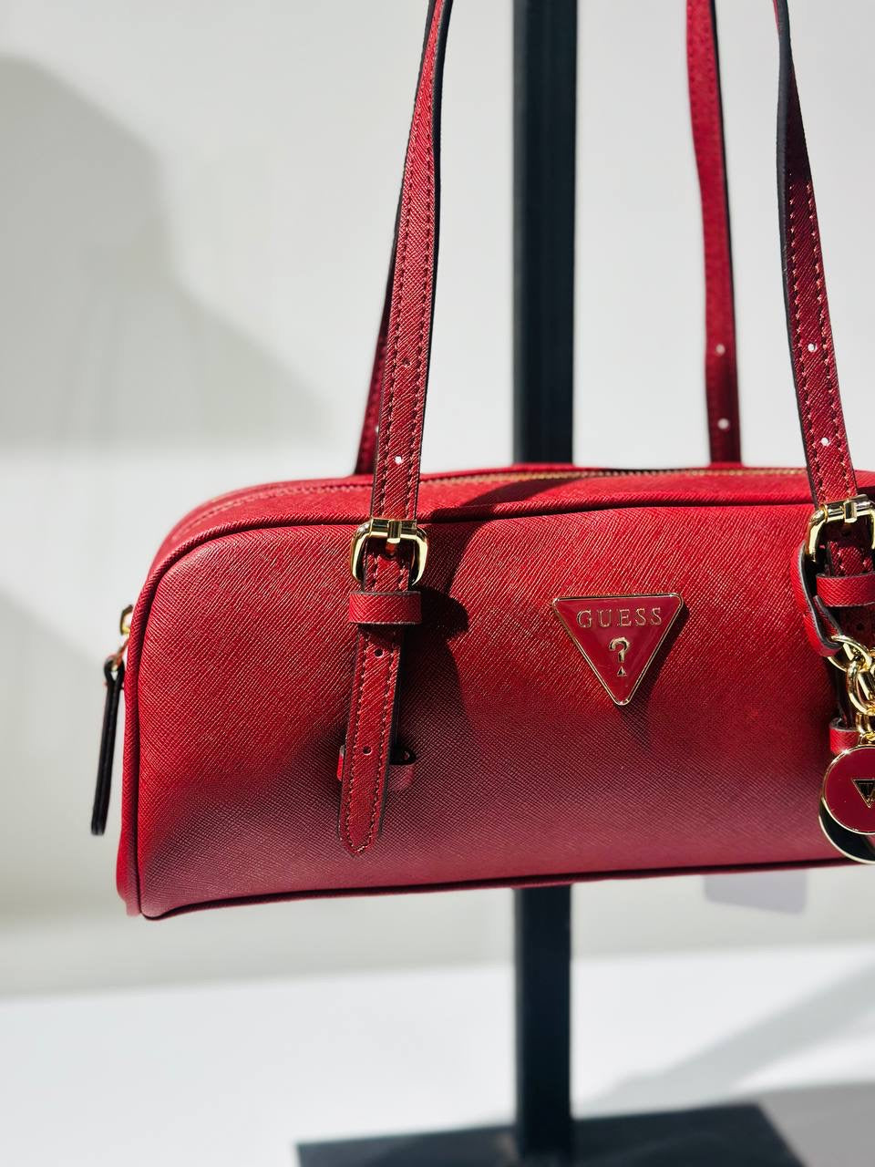 Guess shoulder bag red