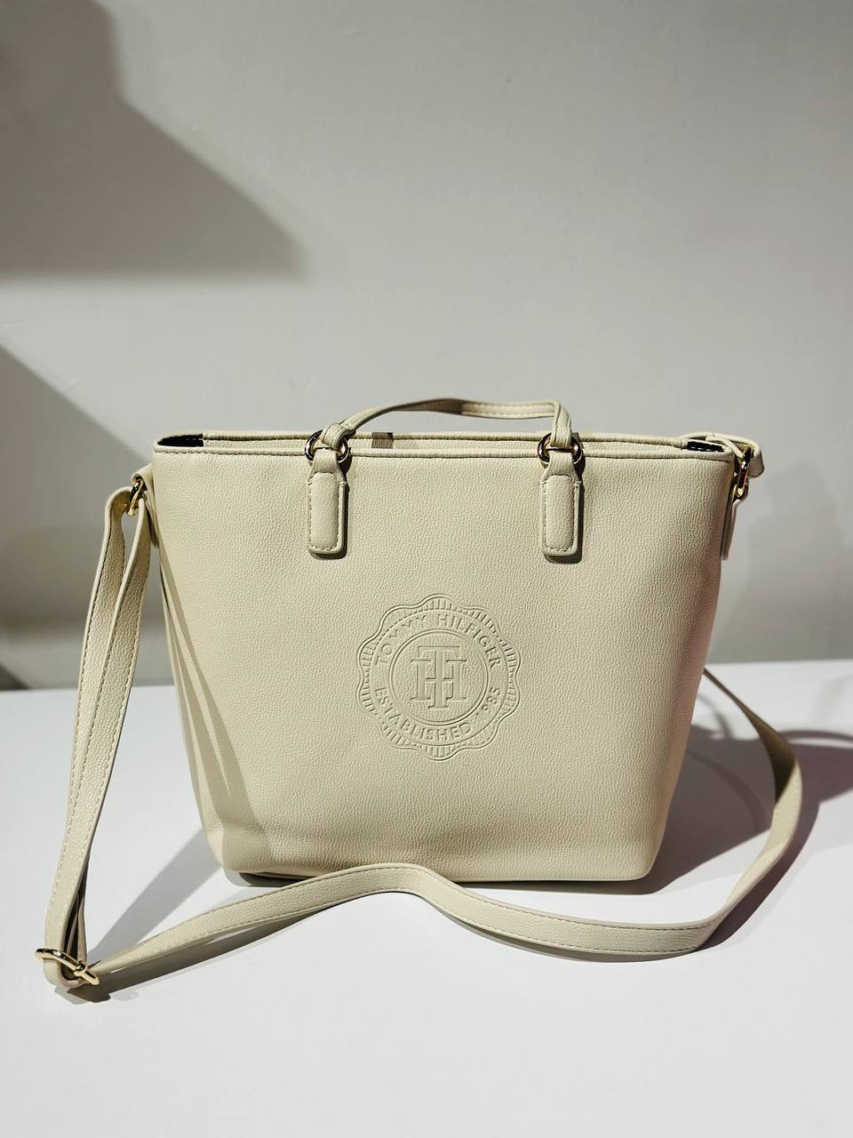 Tommy Hilfiger bag
