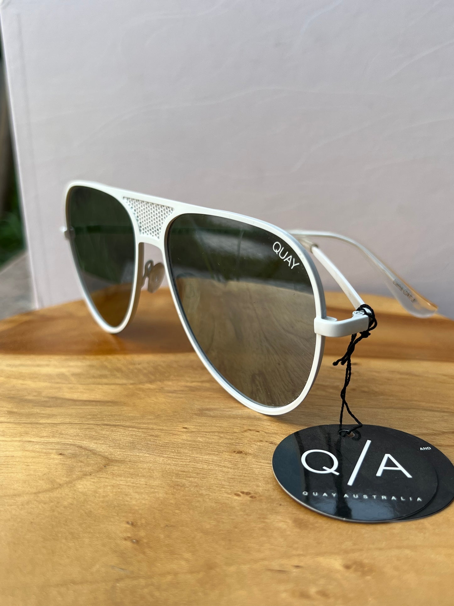 Quay sunglass