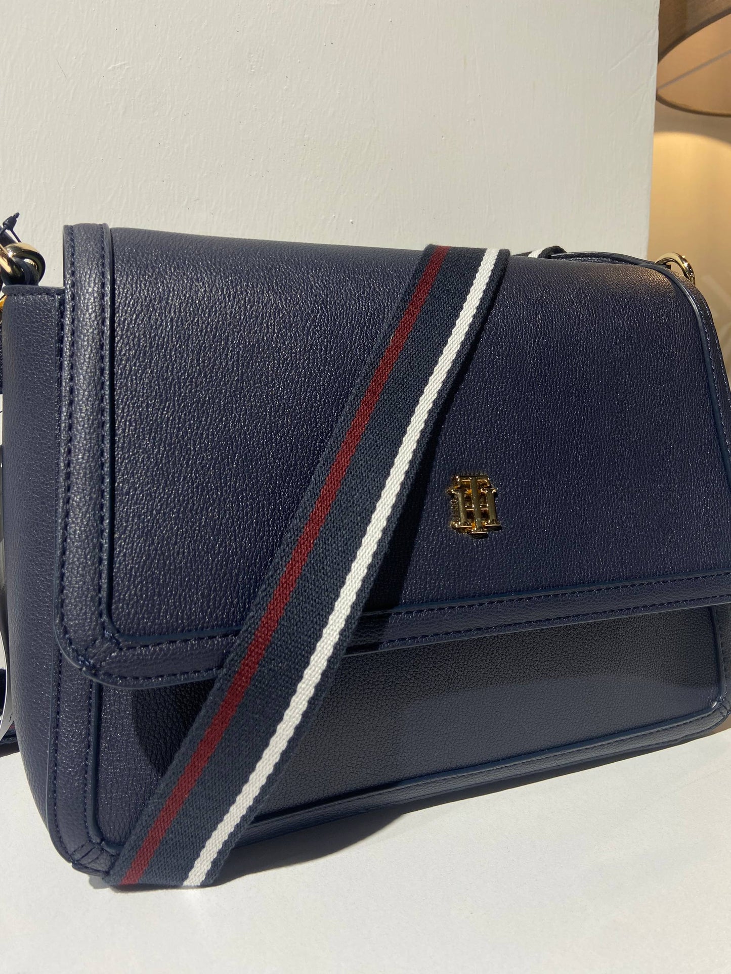 Tommy Hilfiger bag