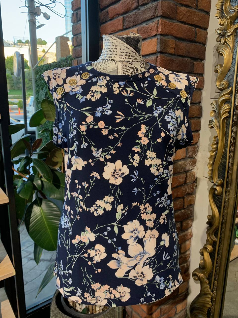 Tommy Hilfiger top