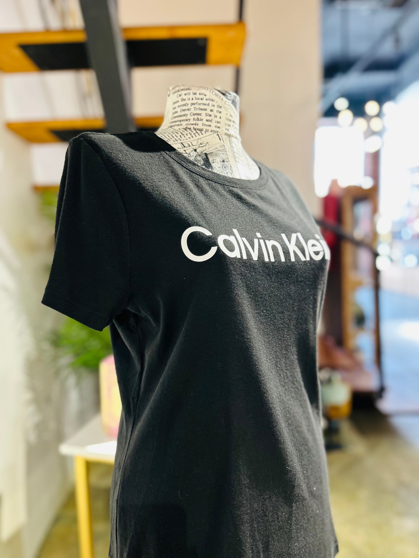 Calvin Klein t-shirt size large