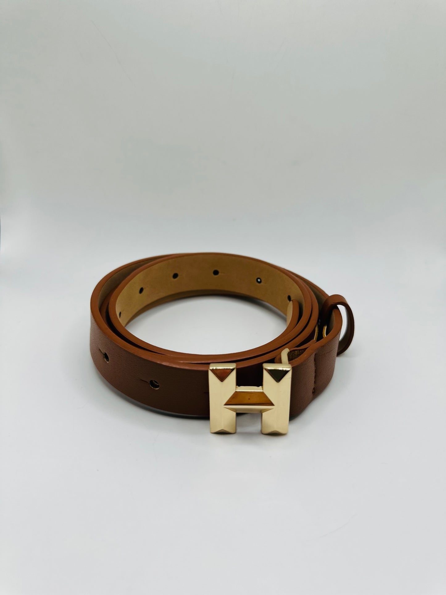 Tommy Hilfiger belt size medium