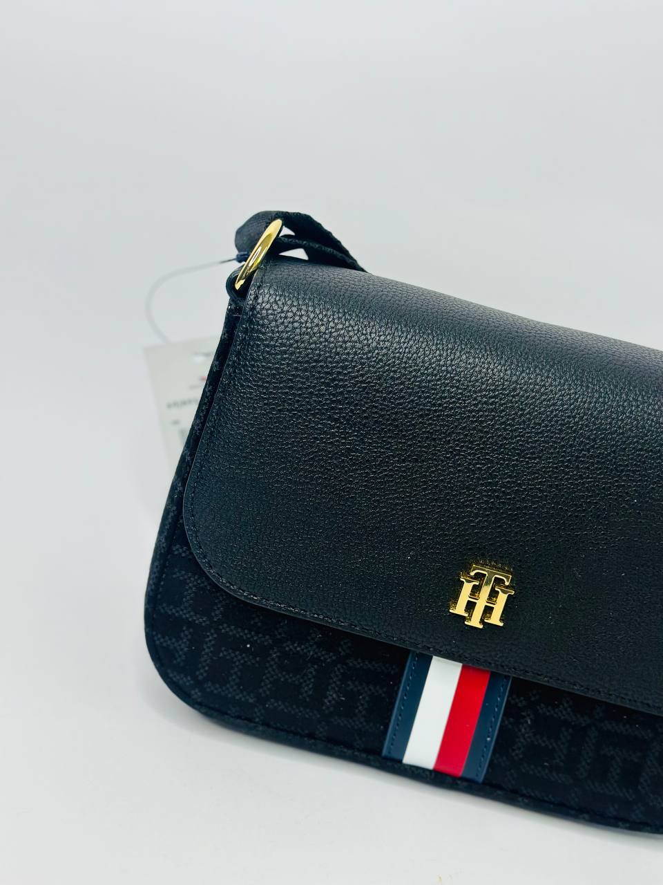 Tommy Hilfiger bag