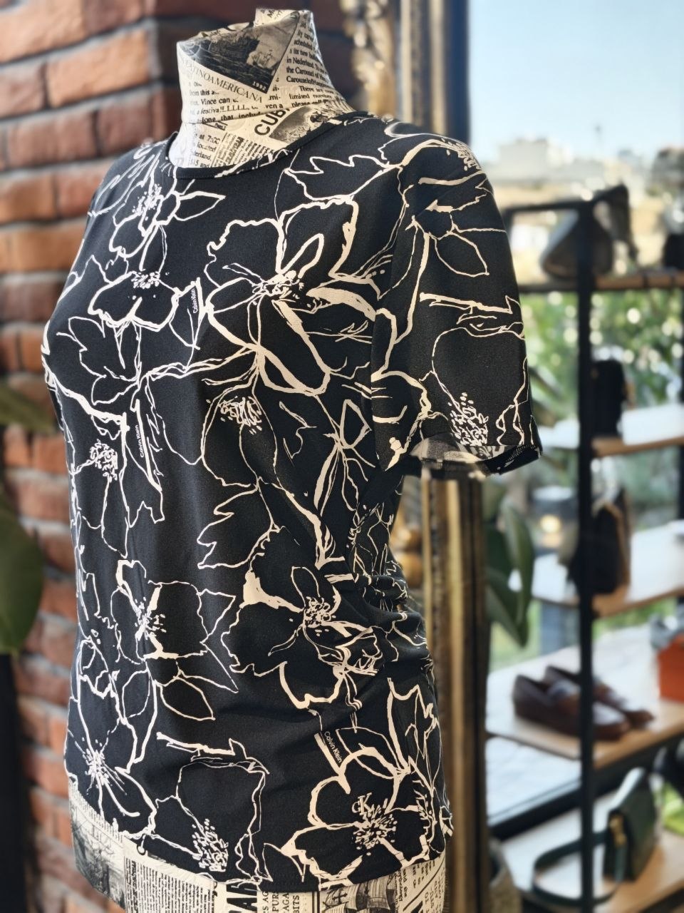 Calvin Klein top size medium