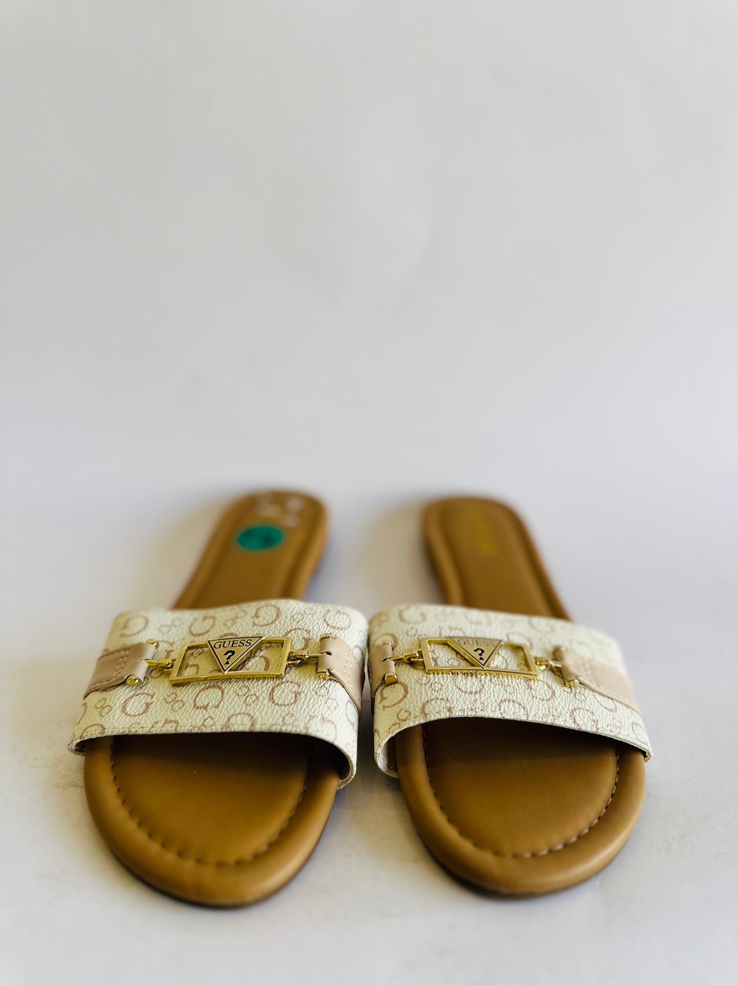 Guess sandal size 38