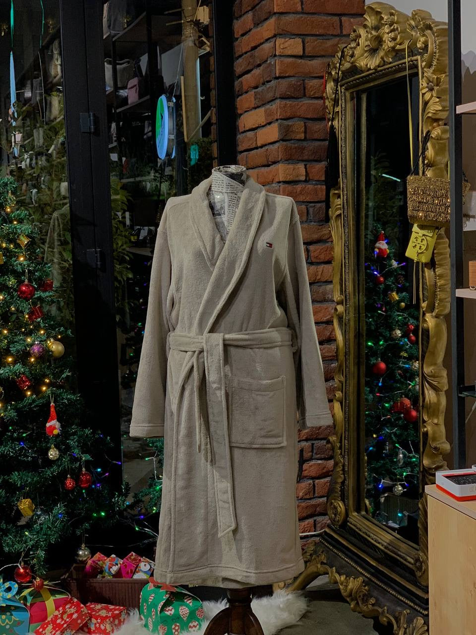 Tommy Hilfiger bathrobe