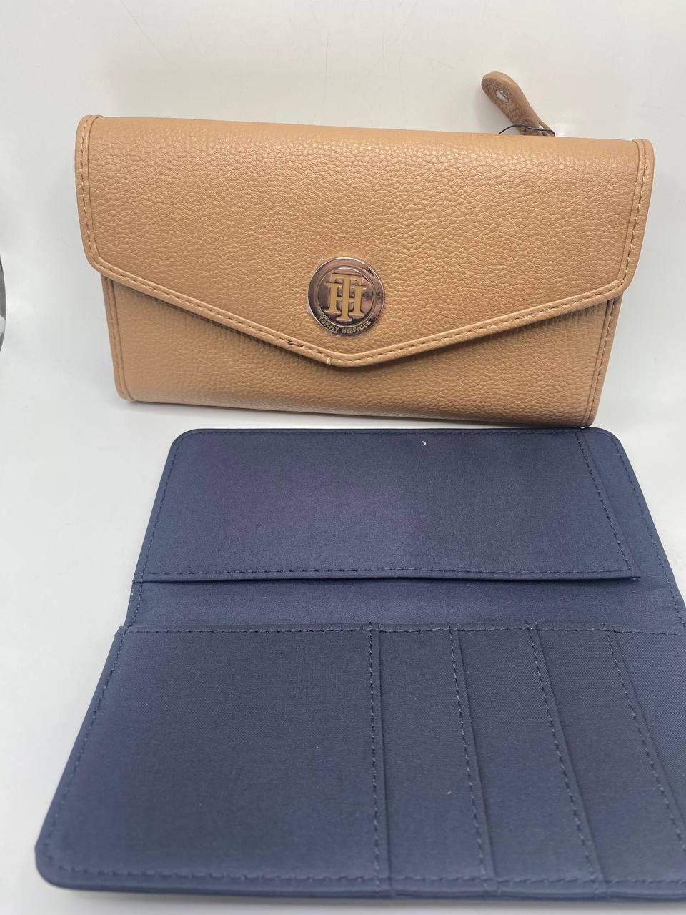 Tommy Hilfiger wallet brown