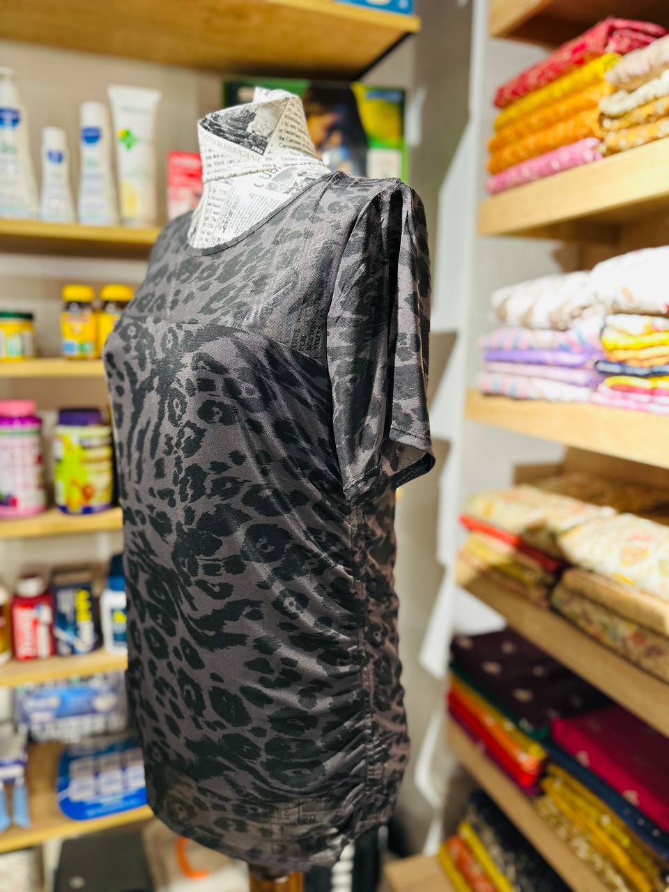 Dkny top size large
