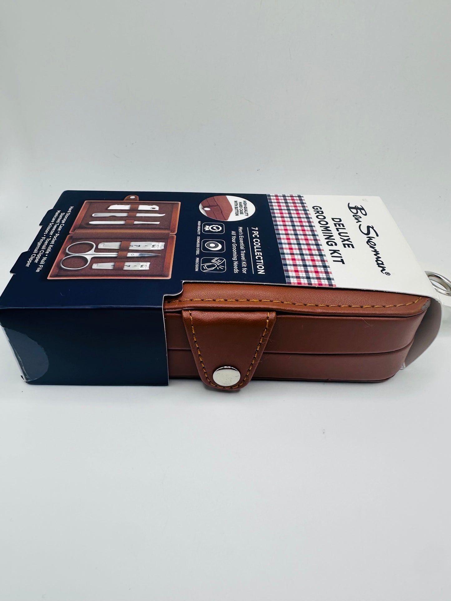 Ben Sherman Deluxe Grooming Kit, a 7-piece collection for men
