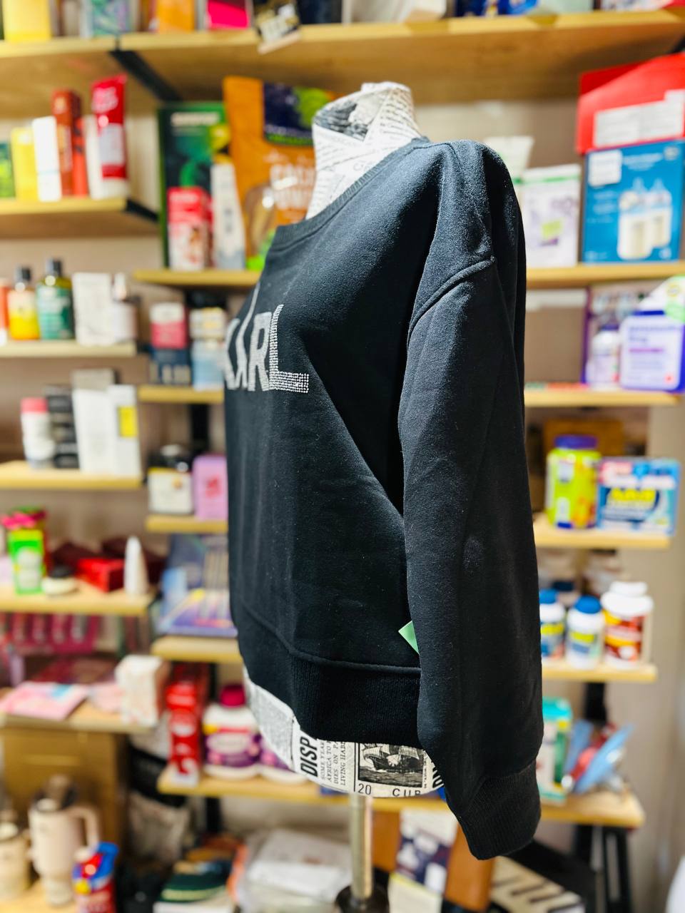 Karl Lagerfeld sweater size medium