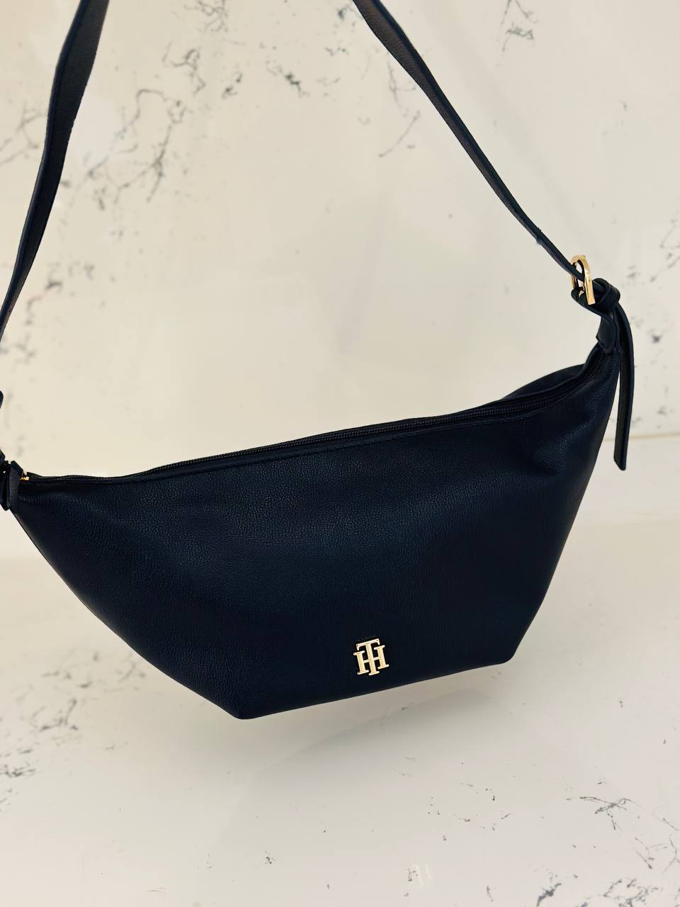 Tommy Hilfiger bag