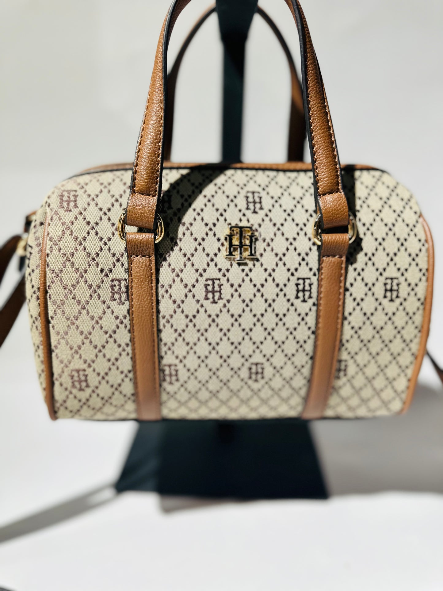 Tommy Hilfiger bag