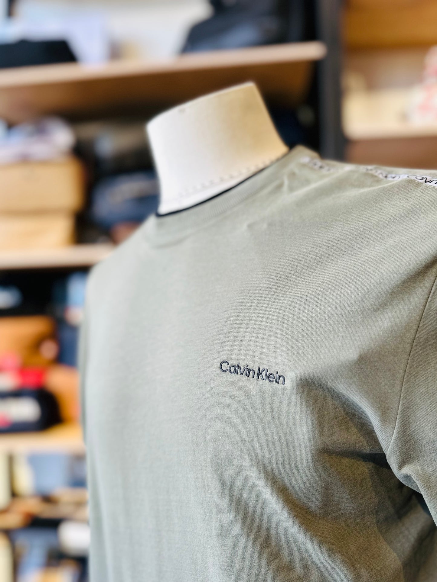 Calvin Klein shirt size small
