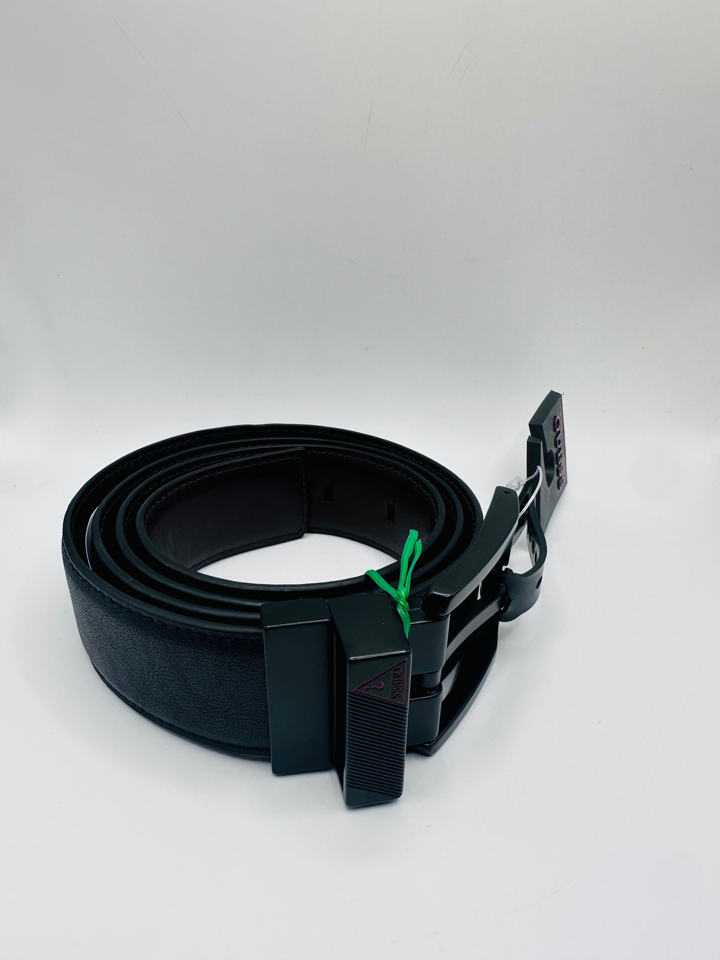 Guess reversible belt size medium (34/36)