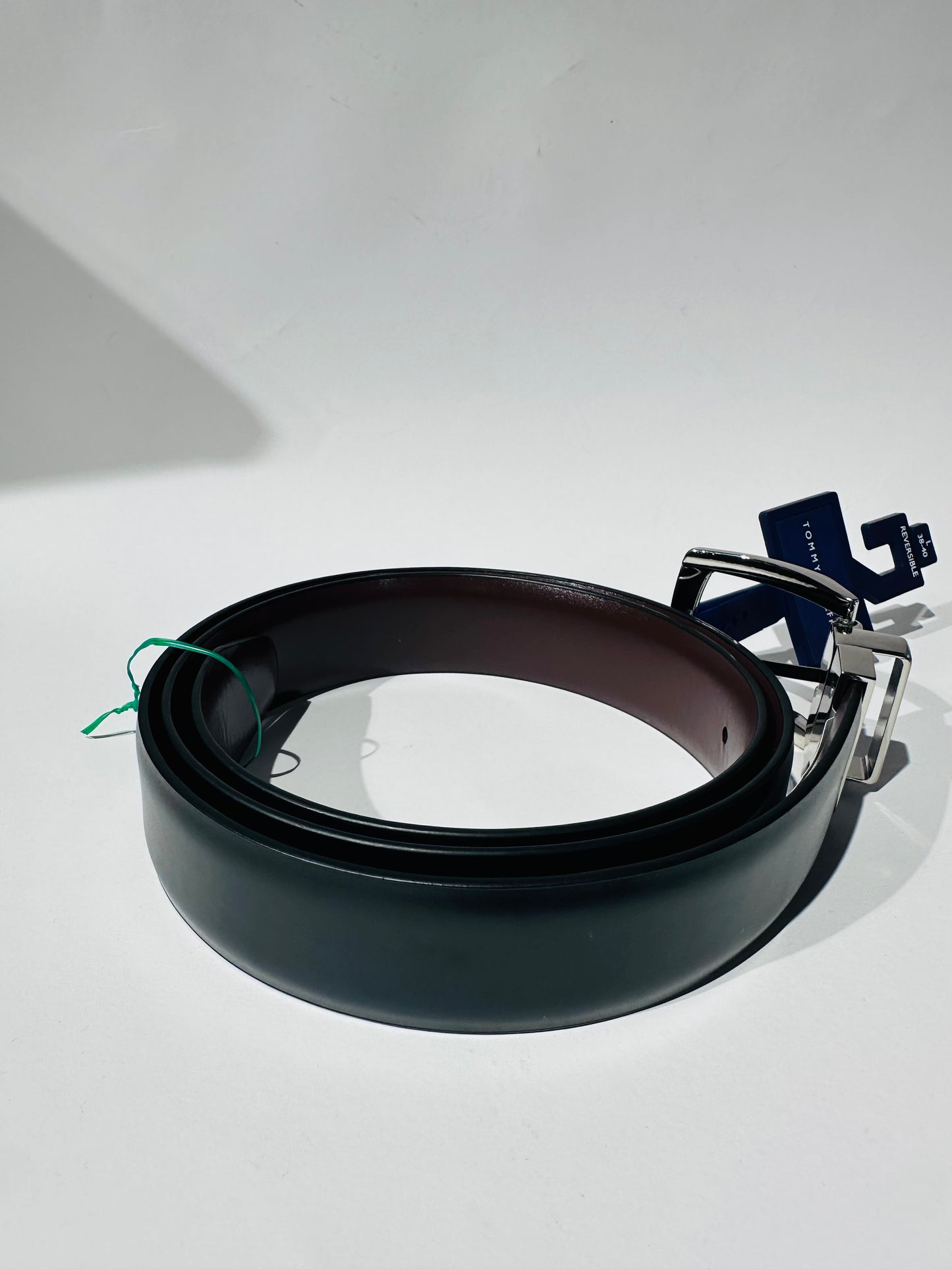 Tommy Hilfiger belt reversible size large (38/40)