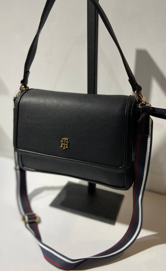 Tommy Hilfiger bag