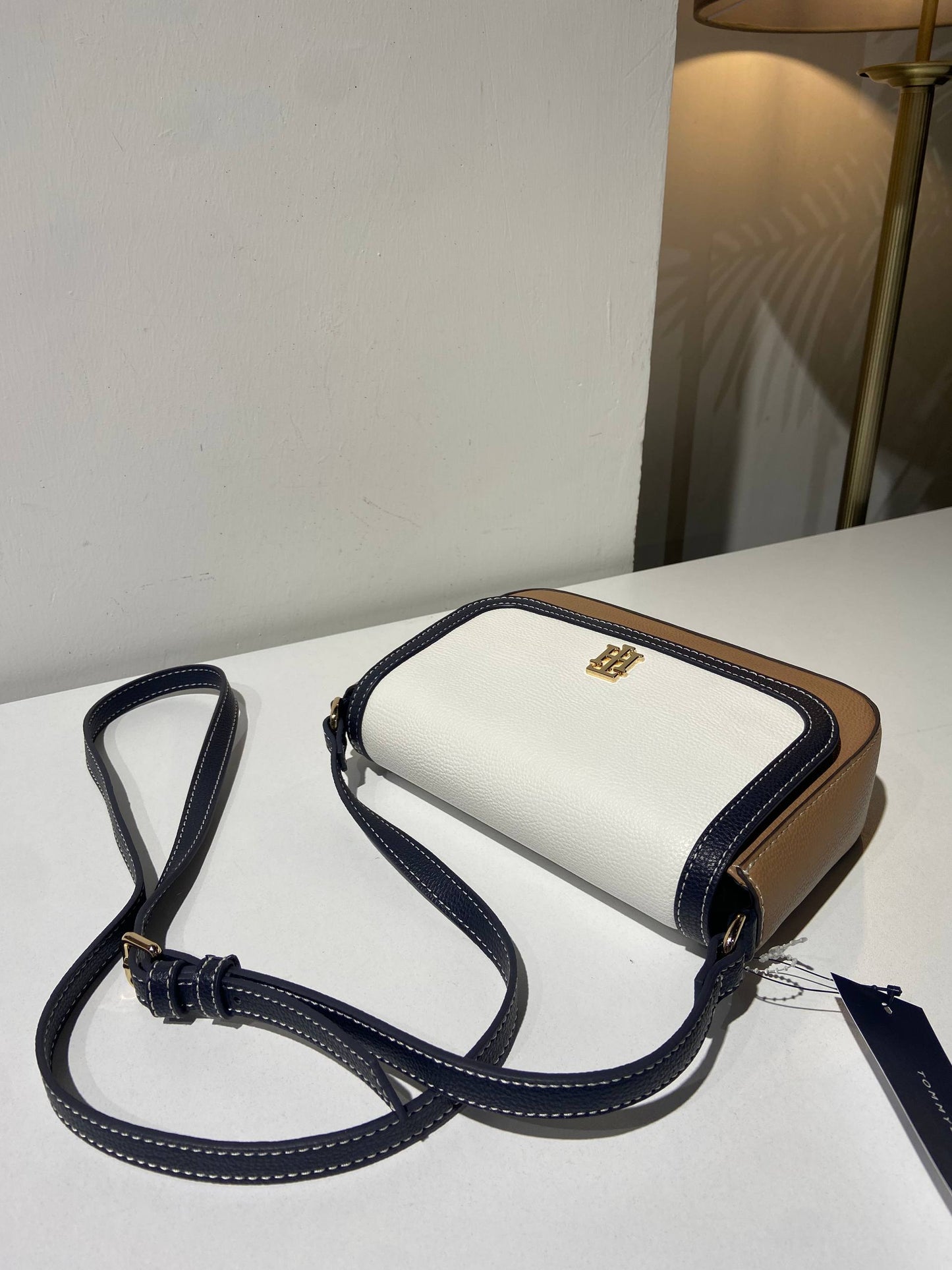 Tommy Hilfiger bag