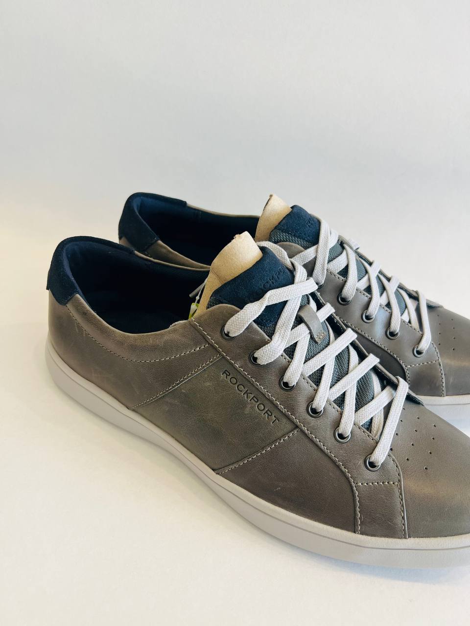 Rockport snackers size 11