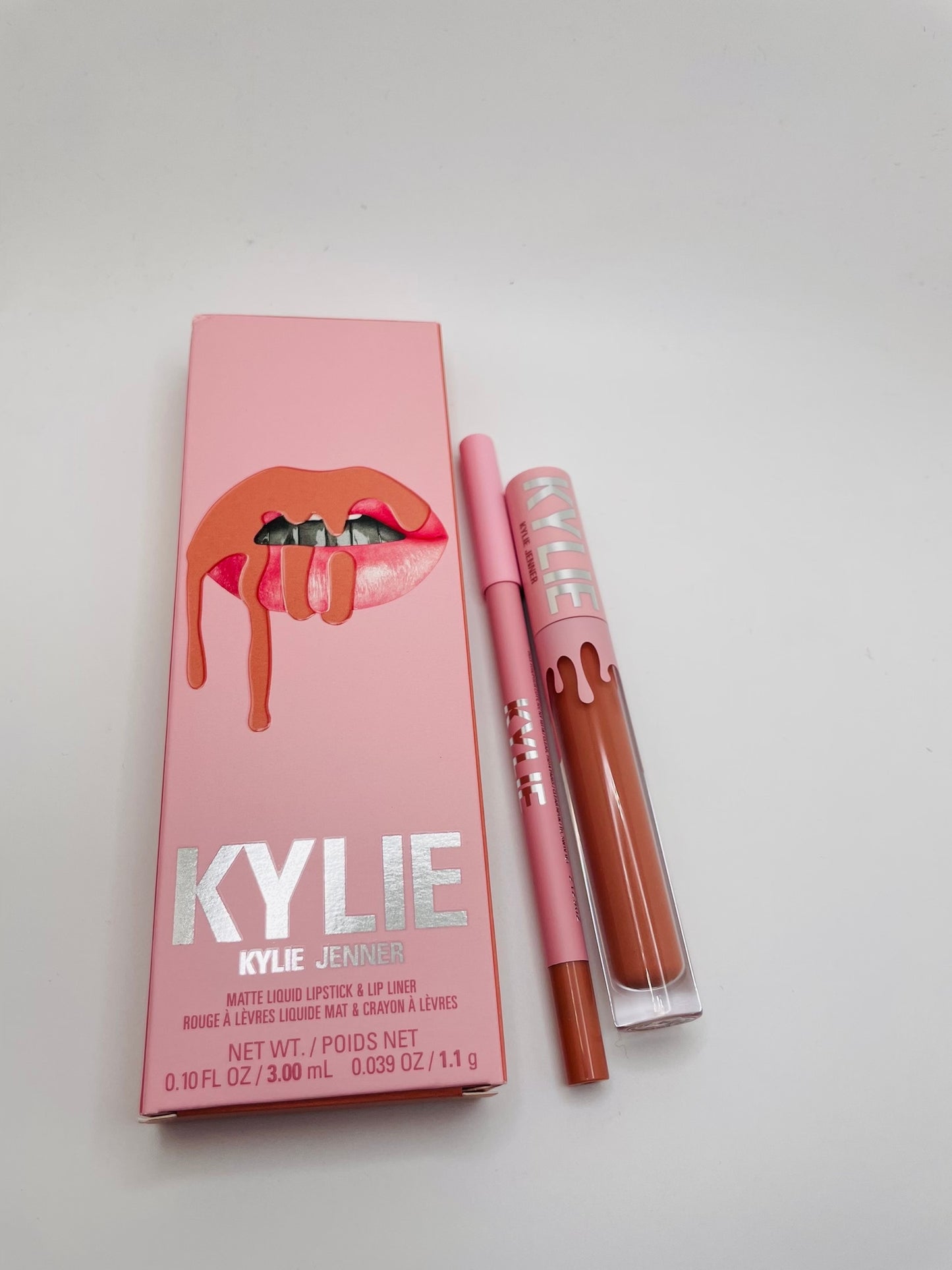 Kylie lip set 800