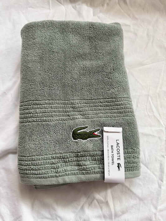 Lacoste towel 76cm / 132 cm