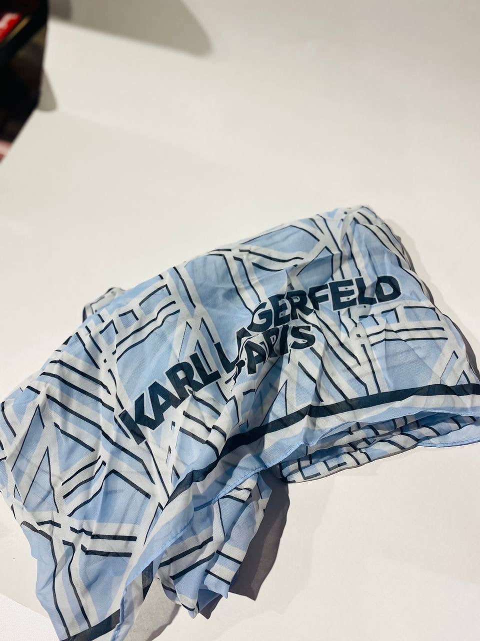 Karl lagerfeld scarf