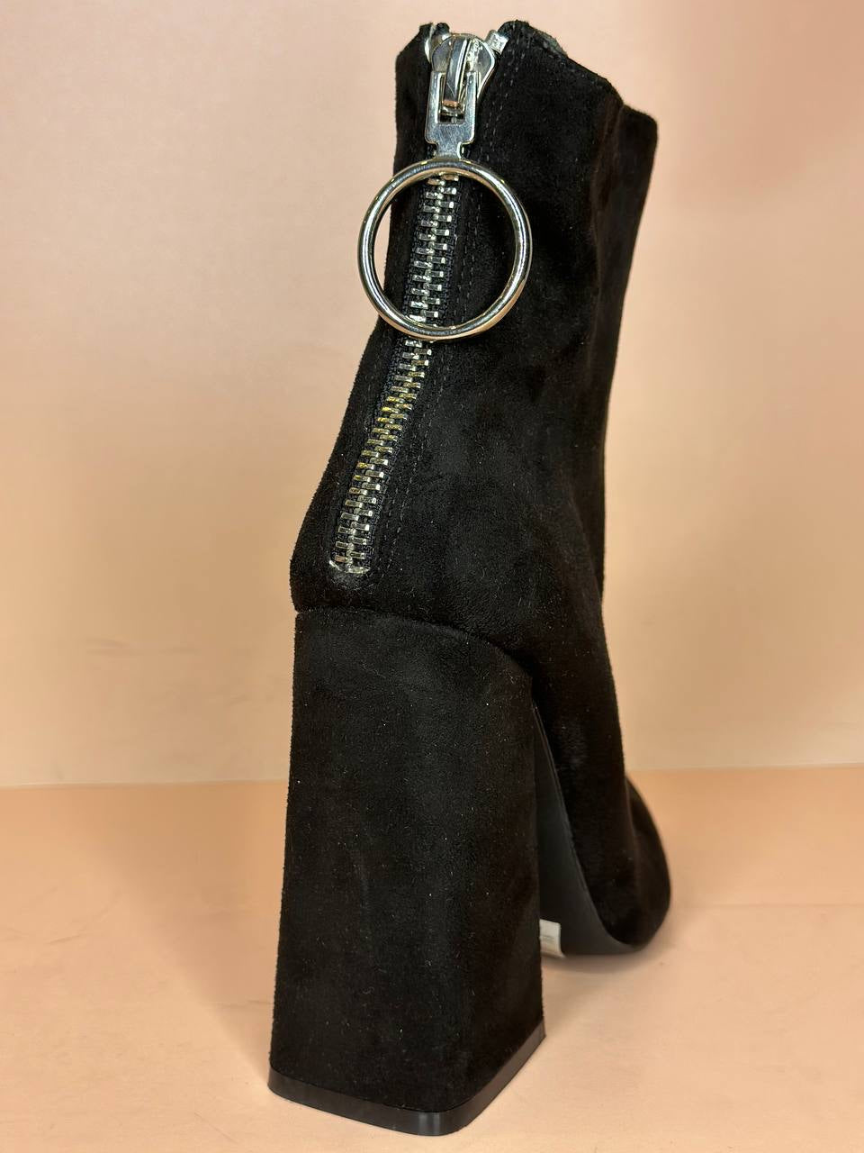 Lolaskye boots