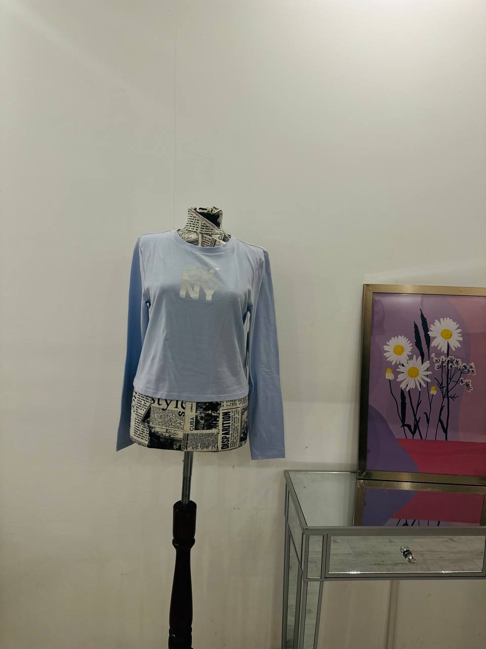 Dkny long sleeve shirt size large