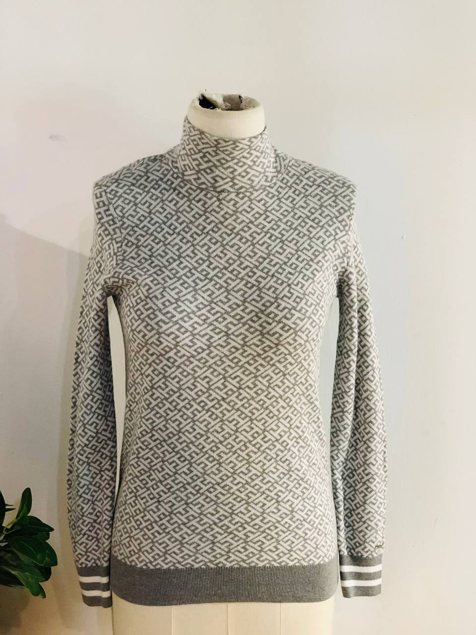 Tommy Hilfiger sweater