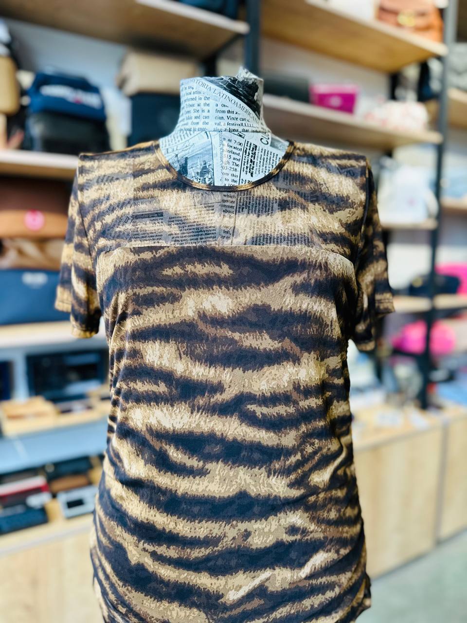 Dkny top size medium