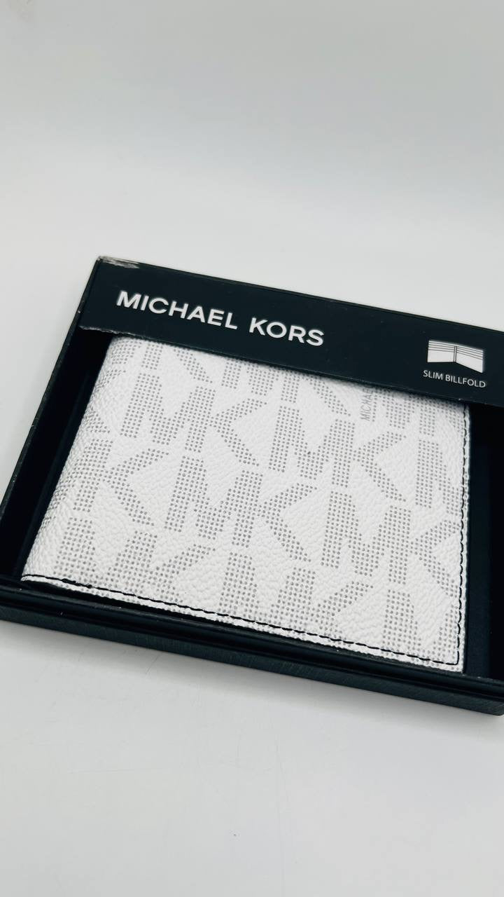 Michael kors white wallet