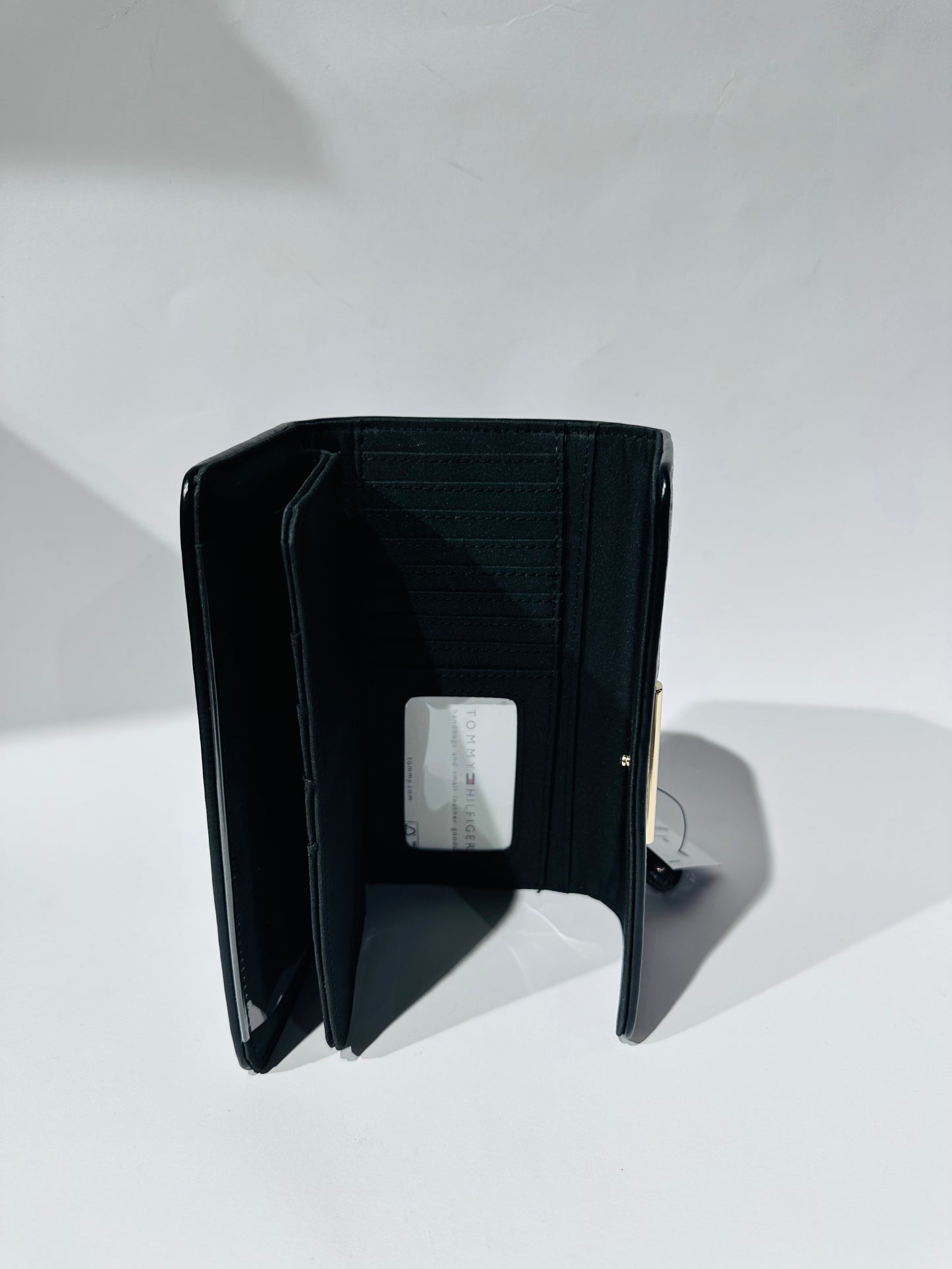Tommy Hilfiger wallet