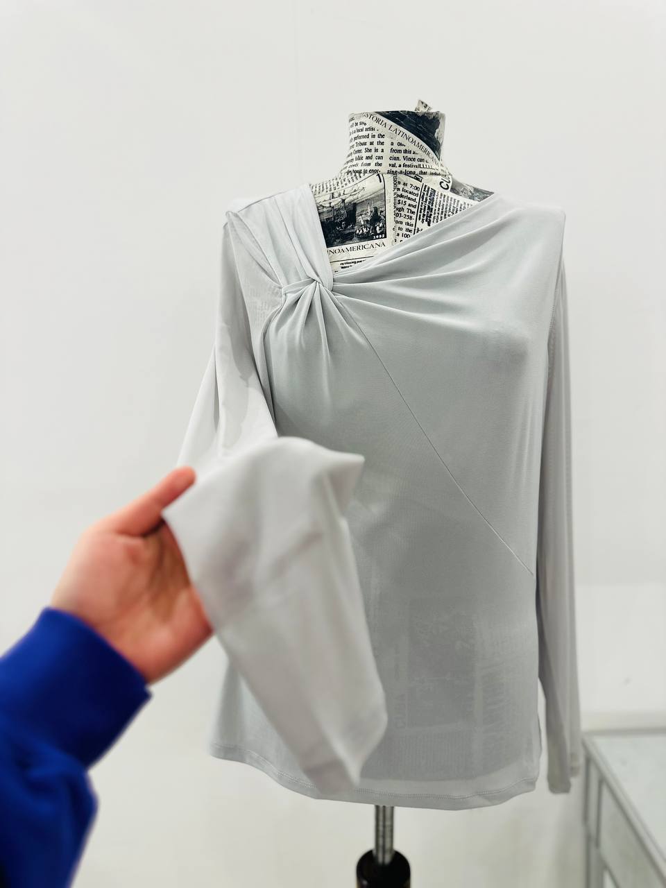 Dkny top size medium