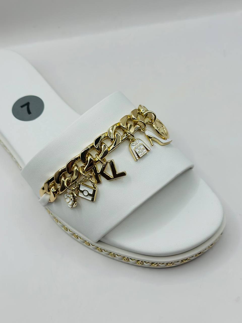 Karl Lagerfeld sandal size 37.5