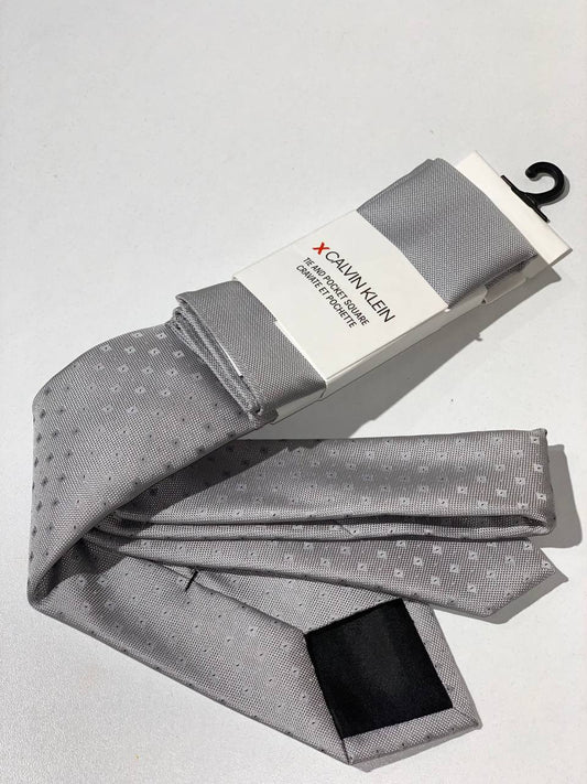 Calvin Klein tie and pocket square