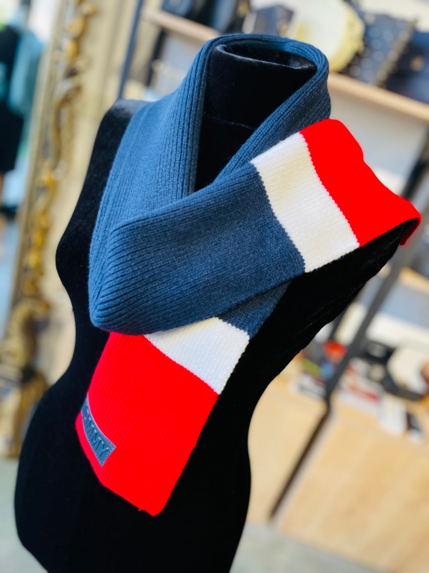 Tommy Hilfiger scarf