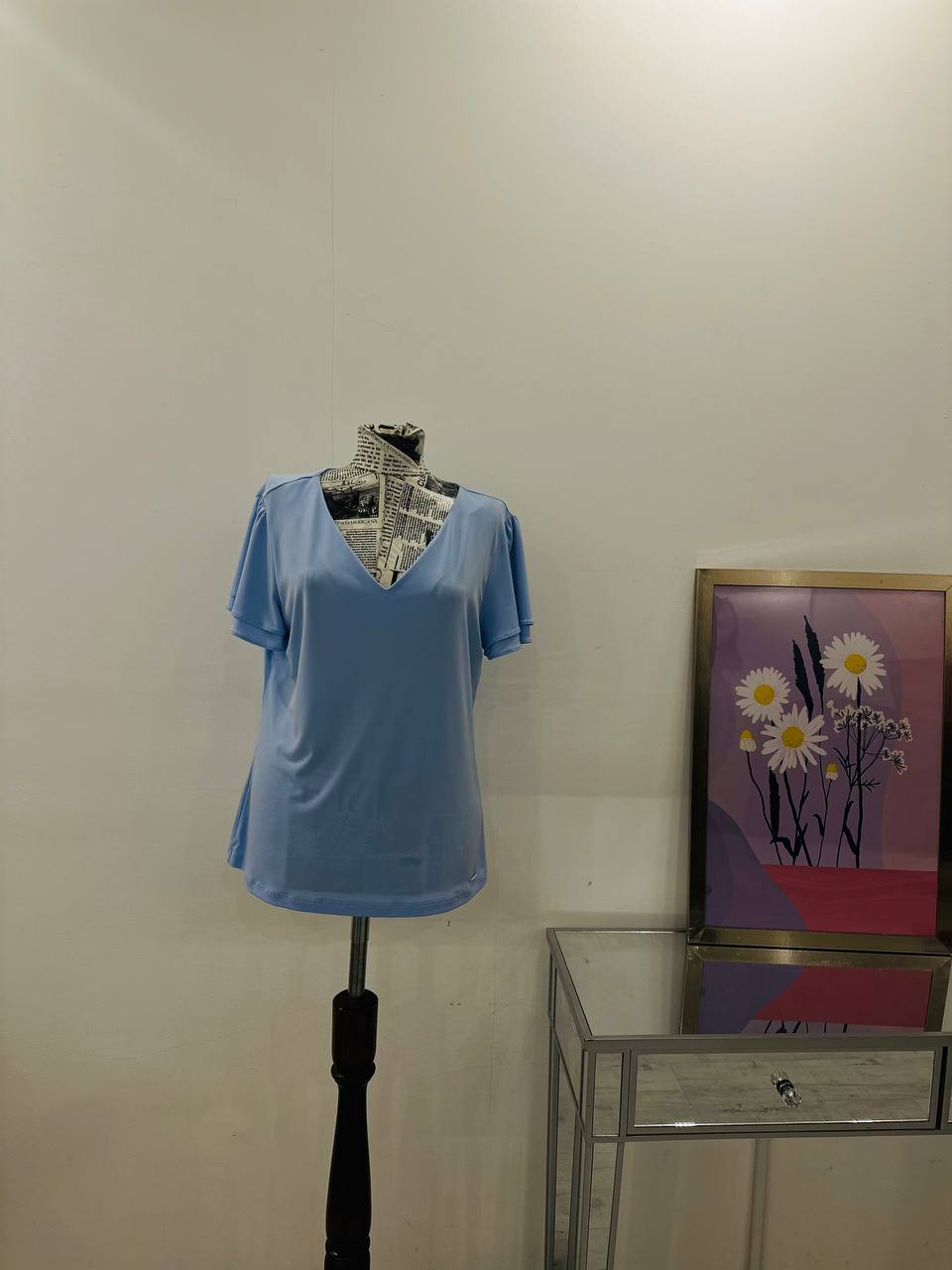 Dkny top size large