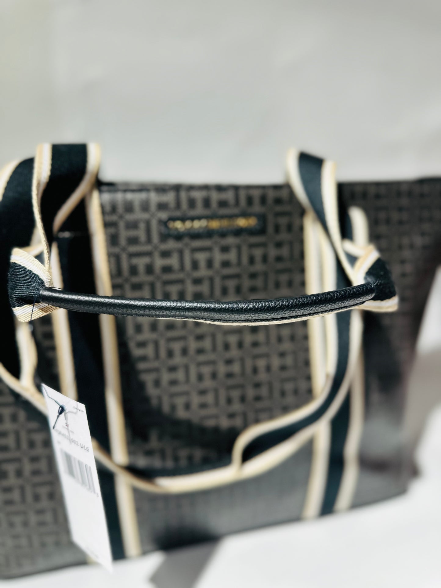 Tommy Hilfiger shoulder bag