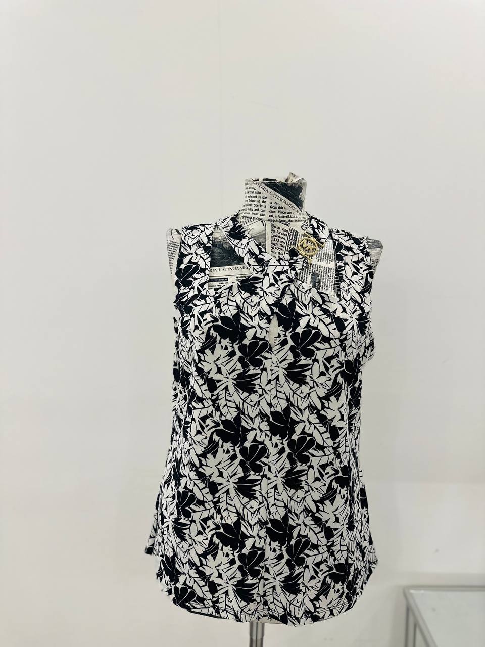 Michael kors top size medium