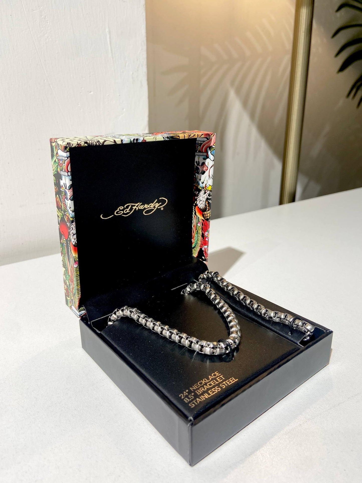 Stainless steel necklace and bracelet set