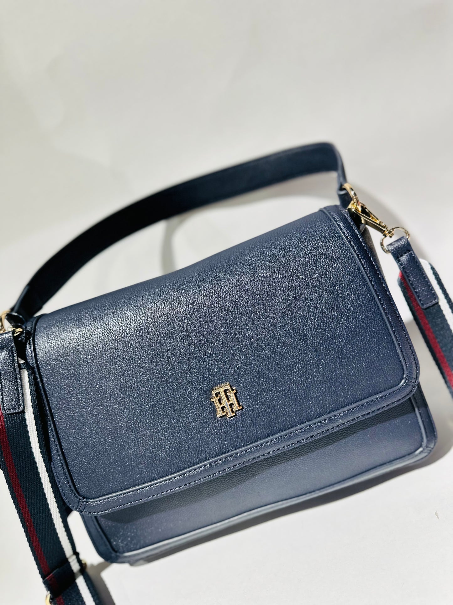 Tommy Hilfiger bag