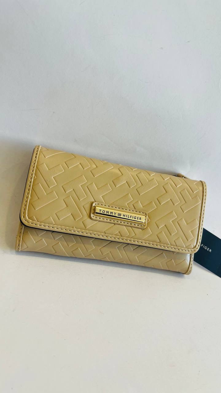 tommy hilfiger wallet