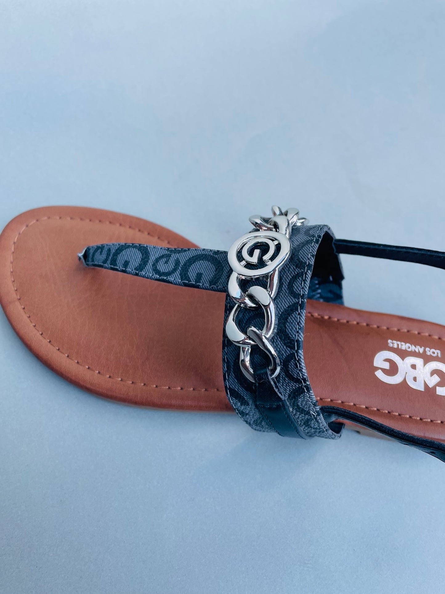 Guess sandal