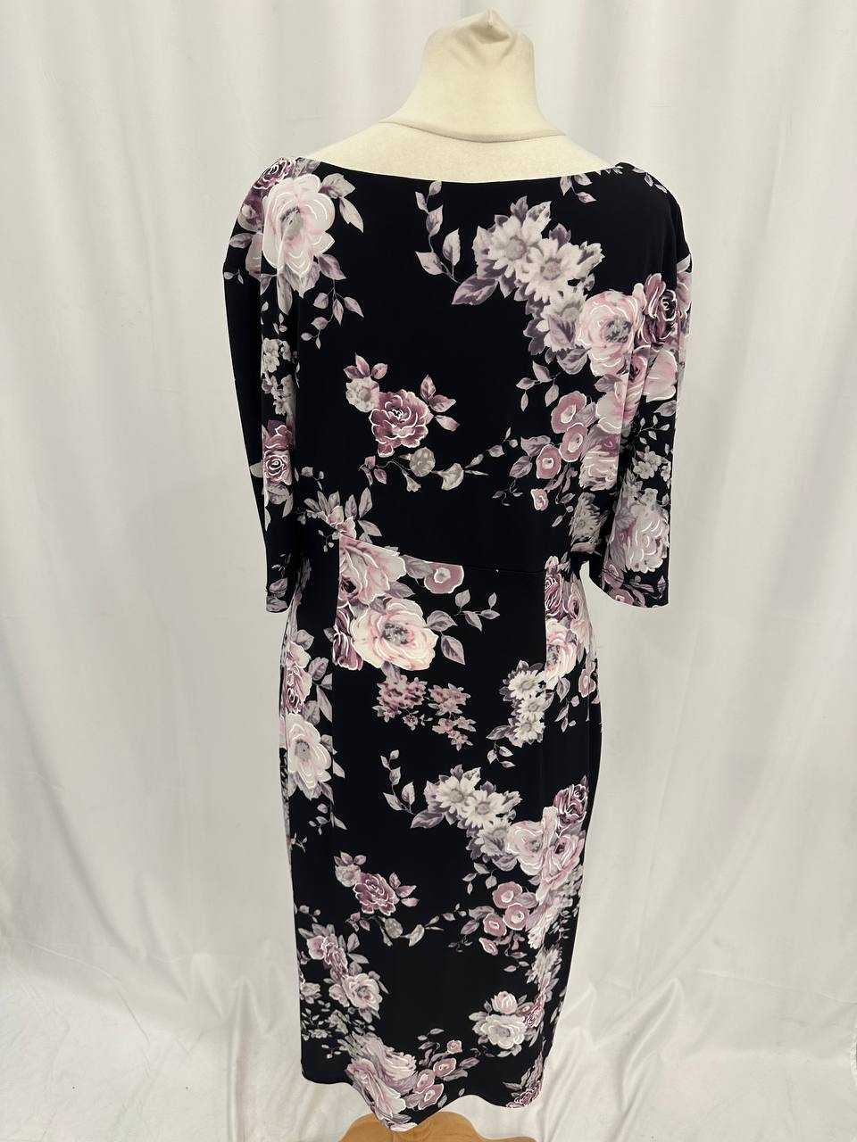 Connected apparel dress uc-d4