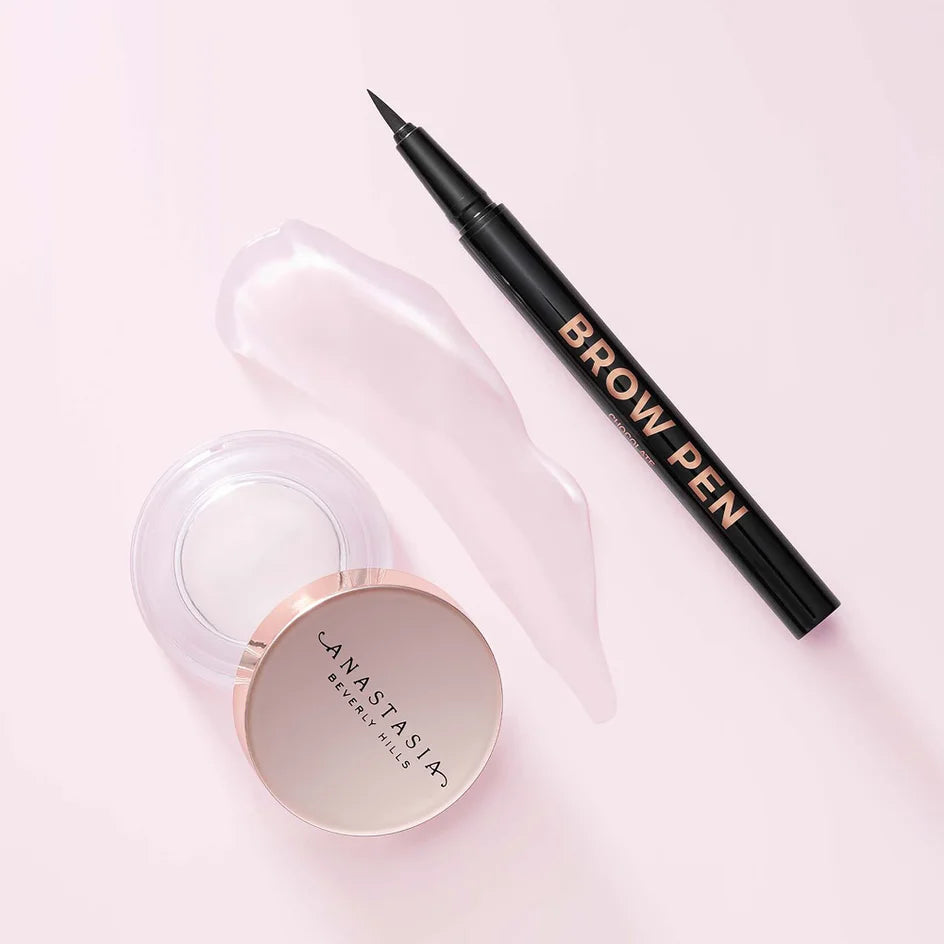 Anastasia Beverly Hills Laminated Look Brow Kit in the shade Taupe