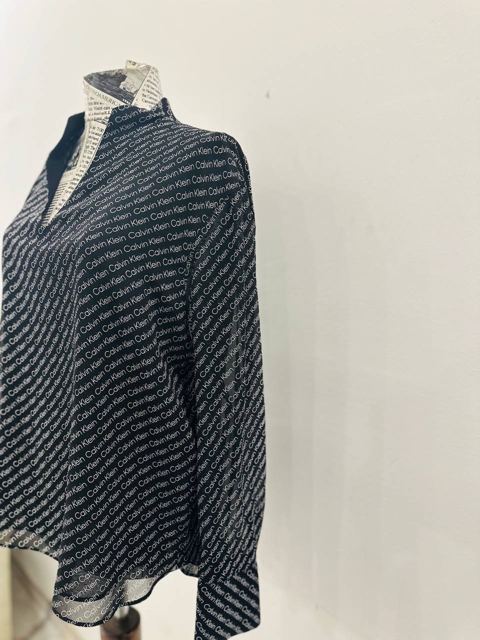 Calvin Klein top size medium
