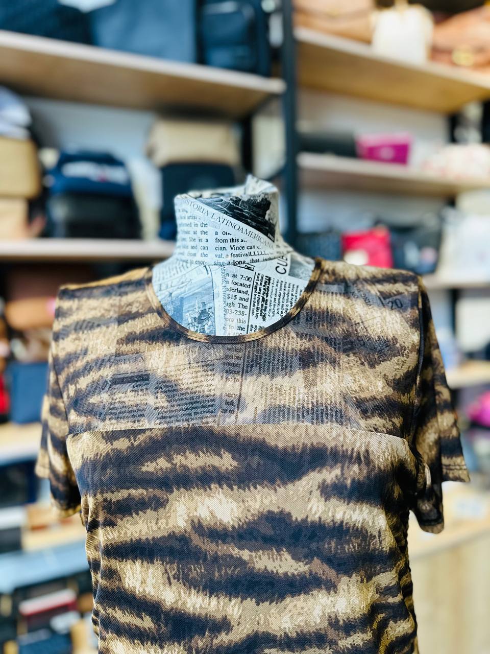 Dkny top size medium