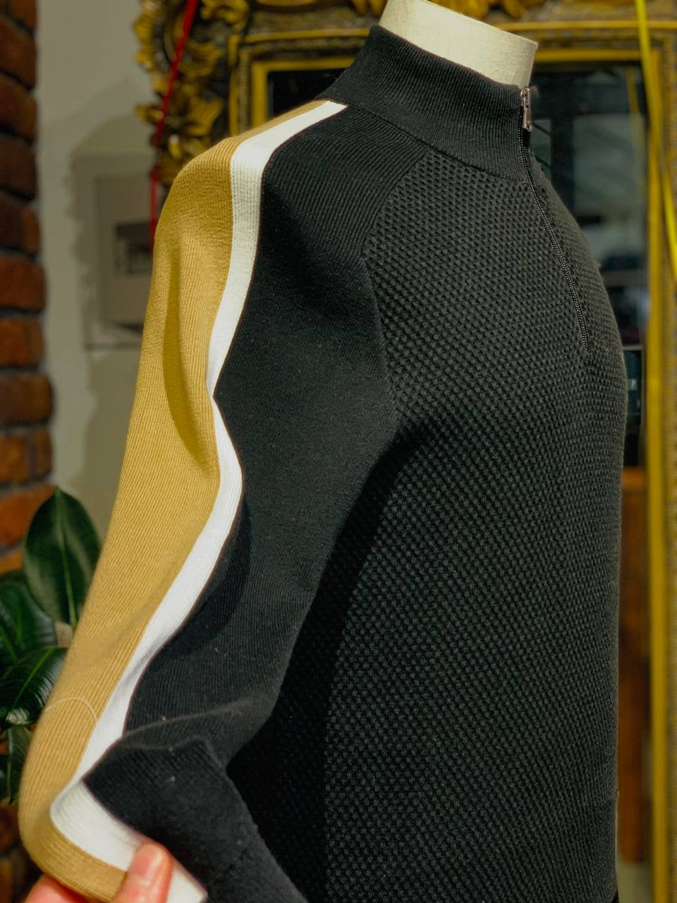 Michael kors sweater size small