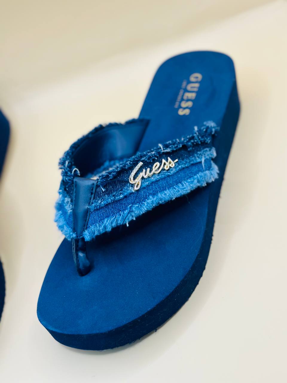 Guess sandal size 37.5